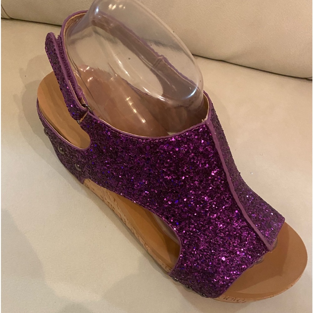 COPY - Sandals - Picture 1 of 5
